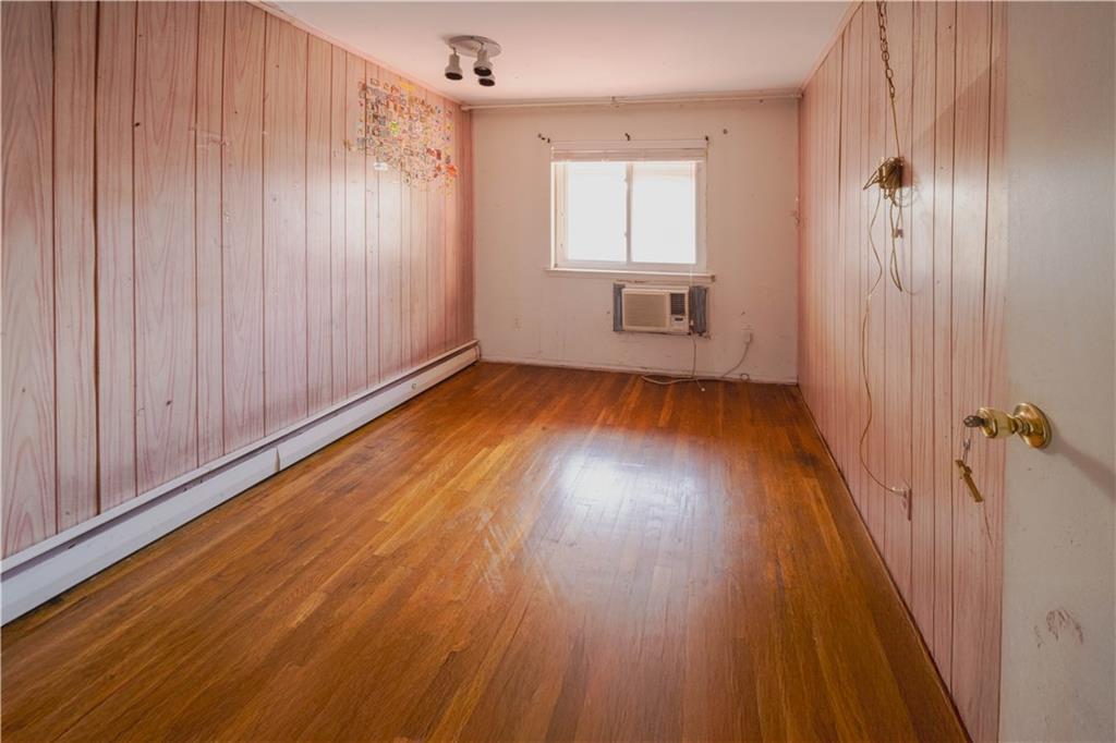 565 East 81st Street Canarsie Brooklyn NY 11236