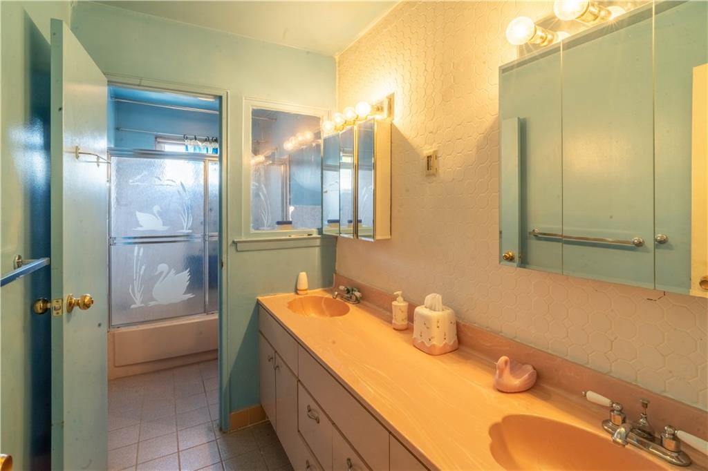 565 East 81st Street Canarsie Brooklyn NY 11236