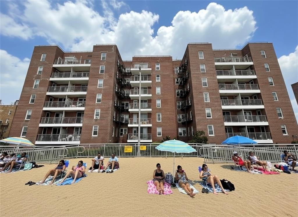 125 Beach 124th Street Out of NYC Queens NY 11694