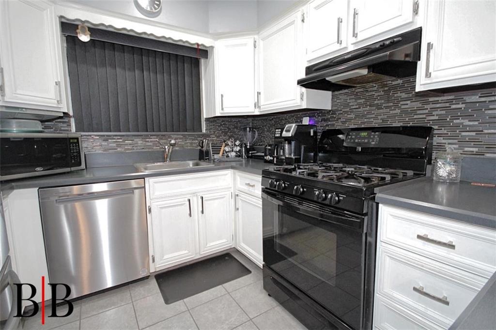 364 Rolling Hill Green Arden Heights Staten Island NY 10312