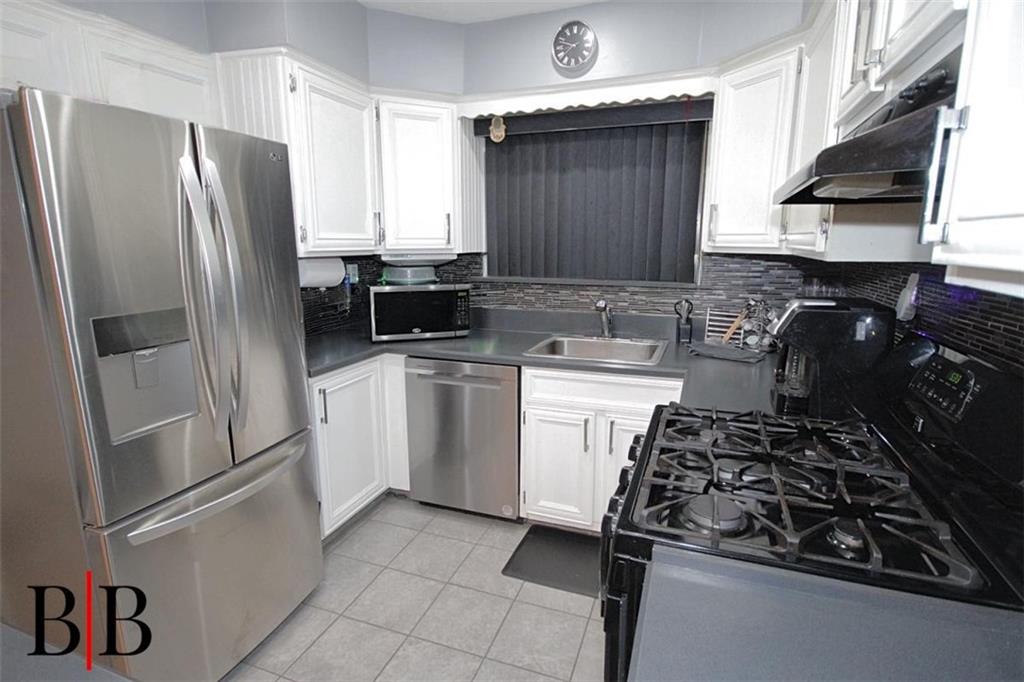 364 Rolling Hill Green Arden Heights Staten Island NY 10312