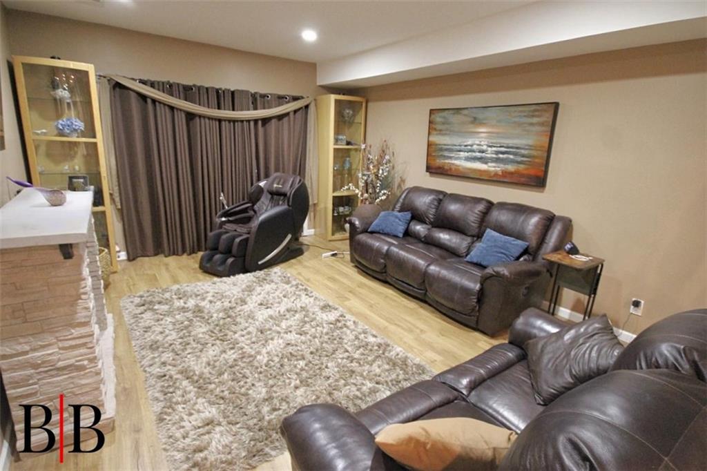 364 Rolling Hill Green Arden Heights Staten Island NY 10312