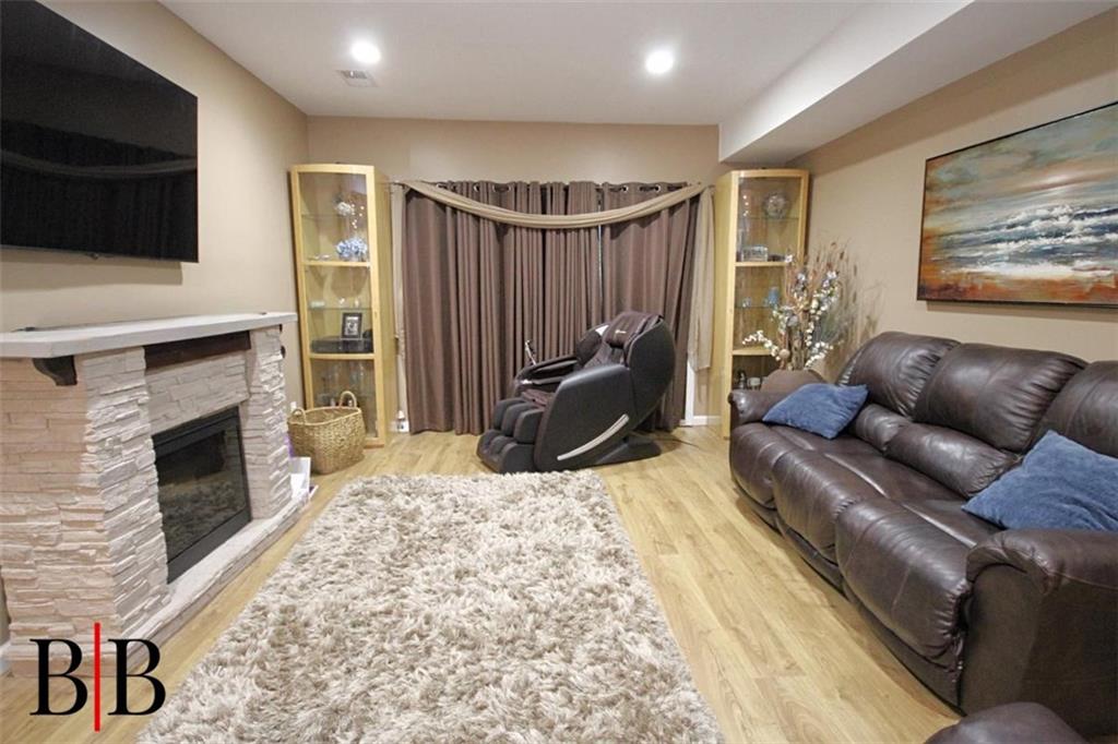 364 Rolling Hill Green Arden Heights Staten Island NY 10312