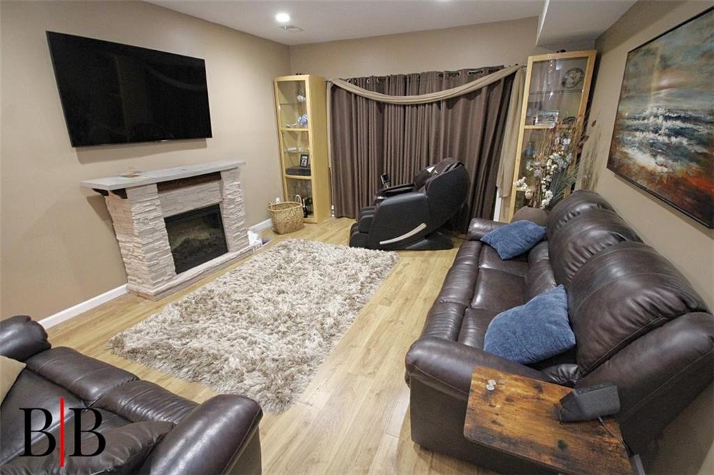 364 Rolling Hill Green Arden Heights Staten Island NY 10312