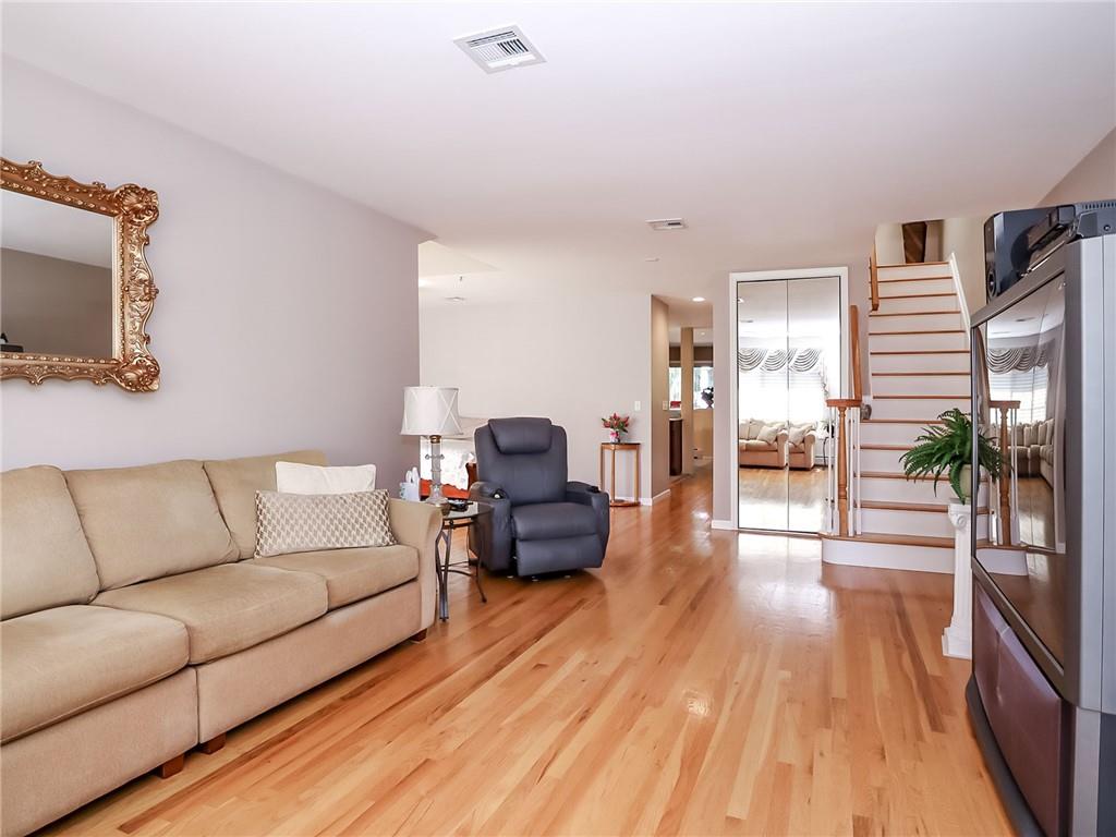 1317 Rockland Avenue New Springville Staten Island NY 10314