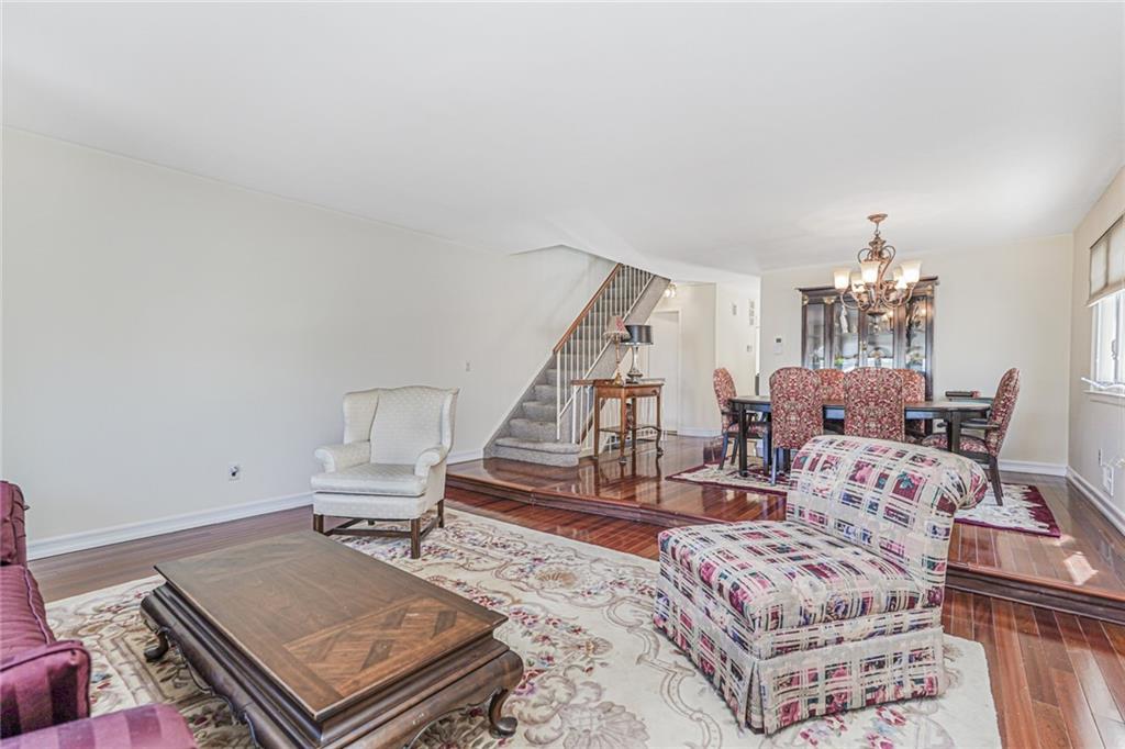 98 Cotter Avenue Richmond Town Staten Island NY 10306