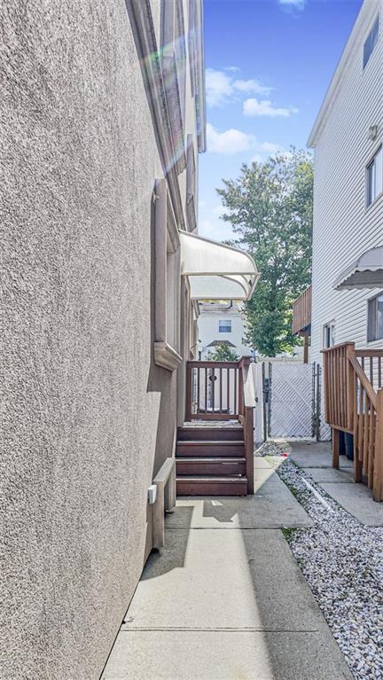 98 Cotter Avenue Richmond Town Staten Island NY 10306