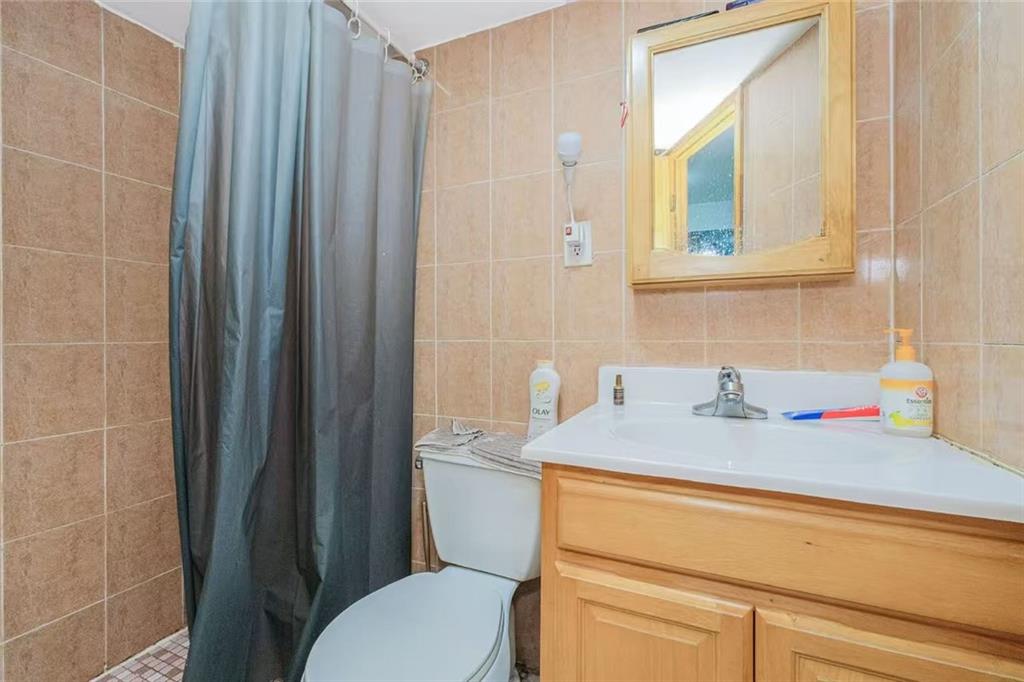 7118 17th Avenue Bensonhurst Brooklyn NY 11204