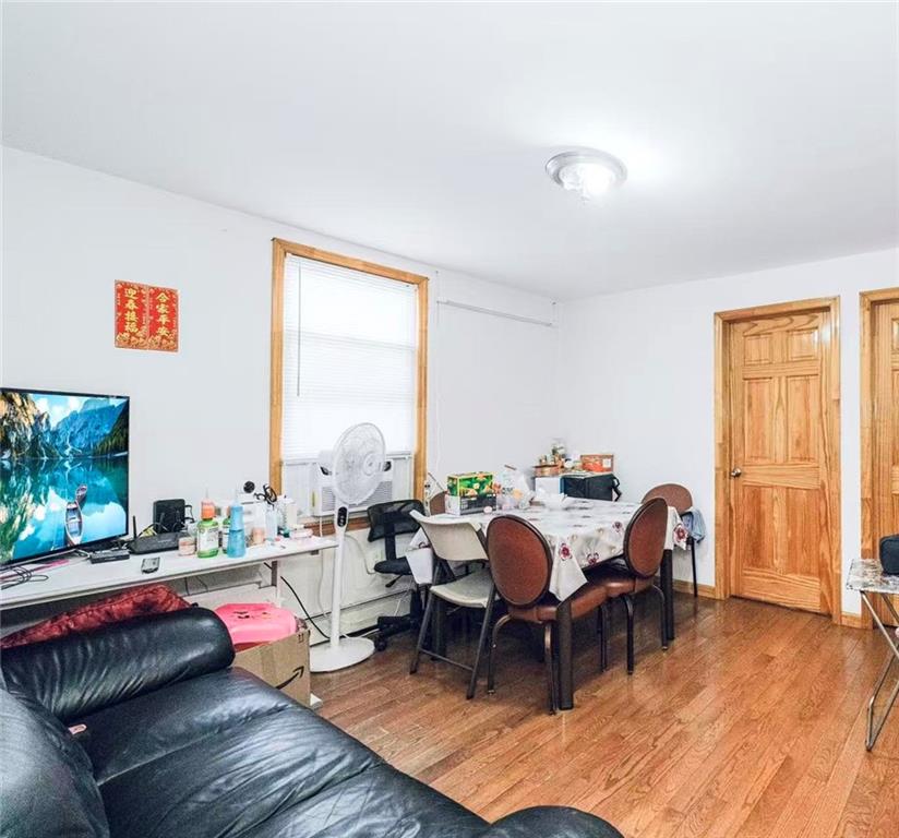 7118 17th Avenue Bensonhurst Brooklyn NY 11204