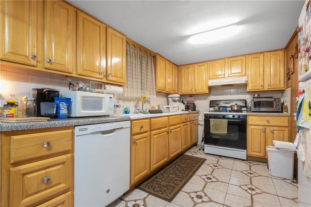 8309 20th Avenue Bensonhurst Brooklyn NY 11214