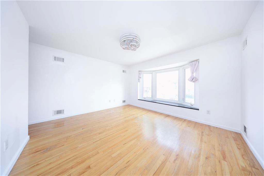 139 Kiswick Street Midland Beach Staten Island NY 10306