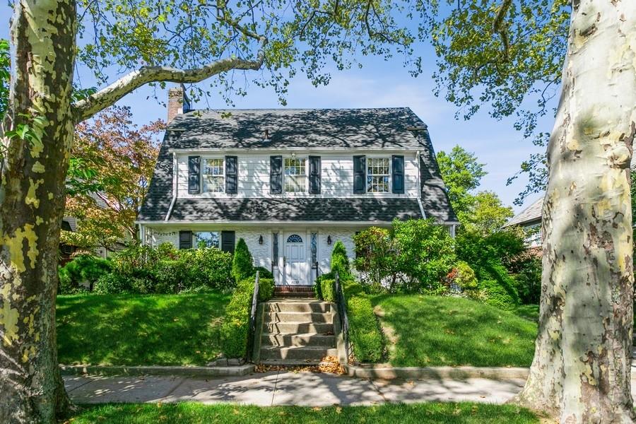 8038 Harbor View Terrace Bay Ridge Brooklyn NY 11209