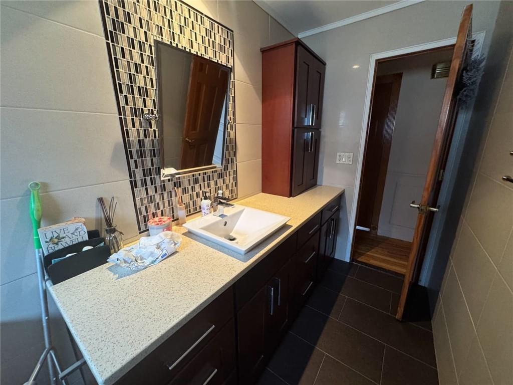 16108 86th Street Howard Beach Howard Beach NY 11414