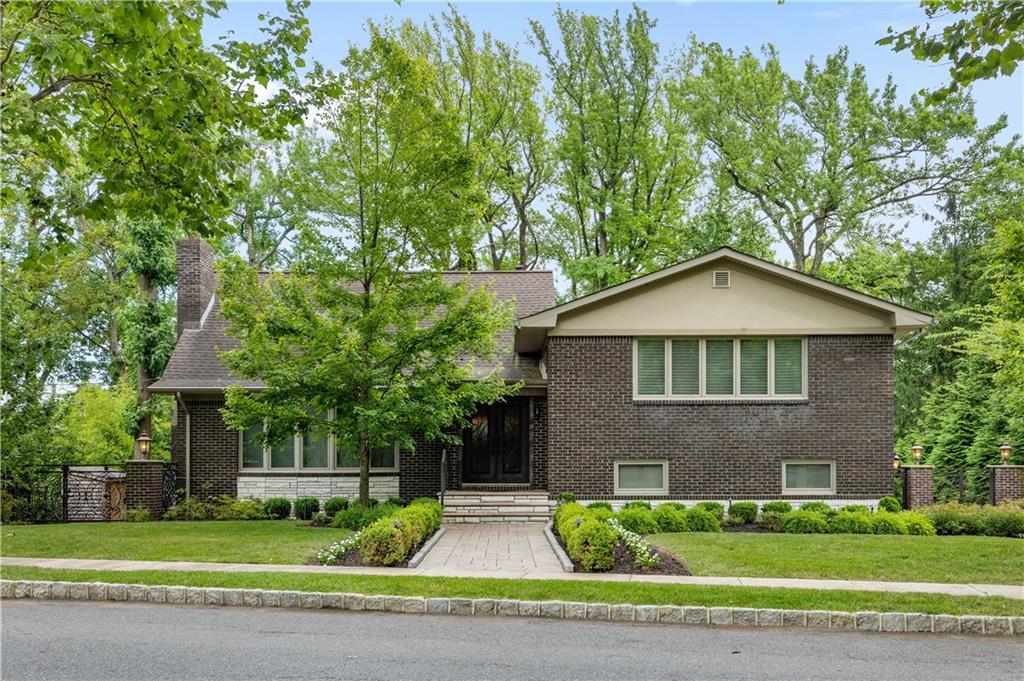 14 Merrick Avenue Todt Hill Staten Island NY 10301