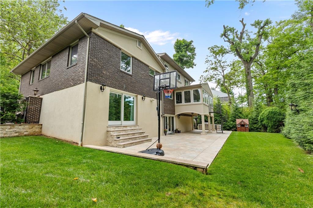 14 Merrick Avenue Todt Hill Staten Island NY 10301