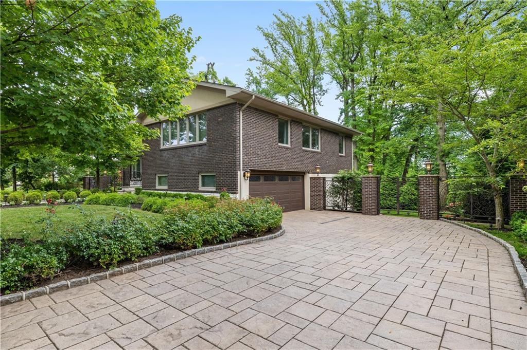 14 Merrick Avenue Todt Hill Staten Island NY 10301