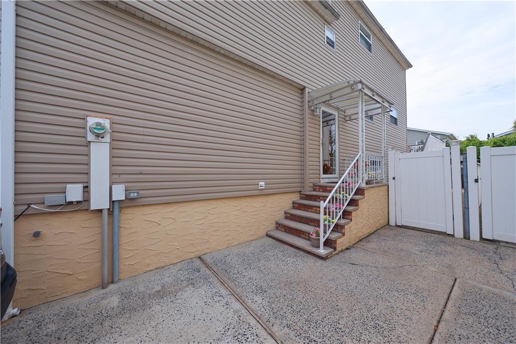 22 Hewitt Avenue Emerson Hill Staten Island NY 10301