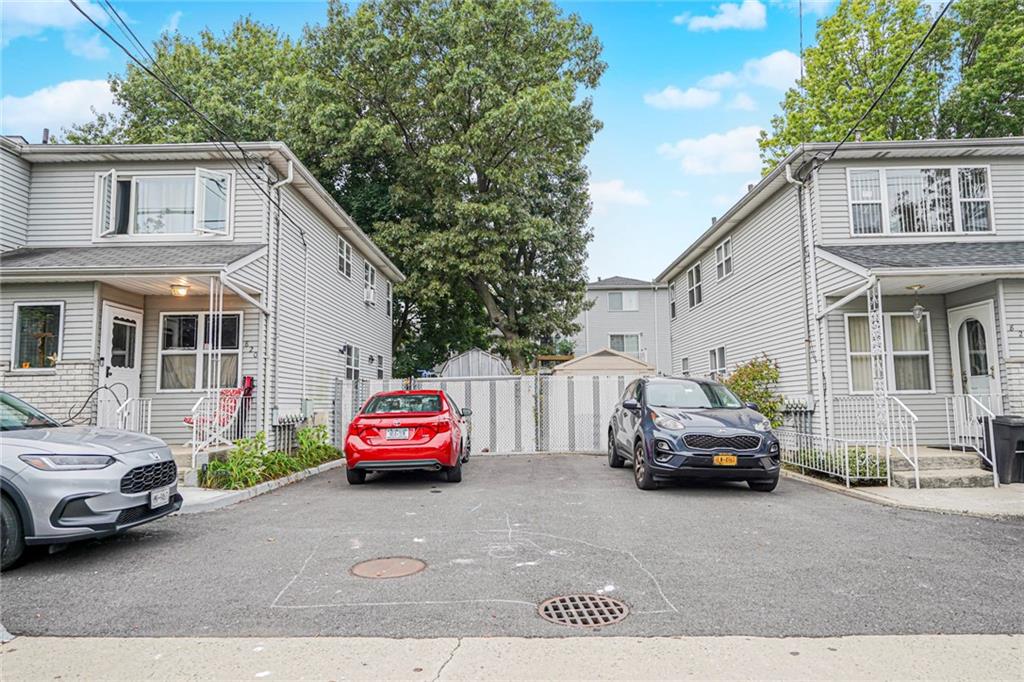 816 Bloomingdale Road Woodrow Staten Island NY 10309