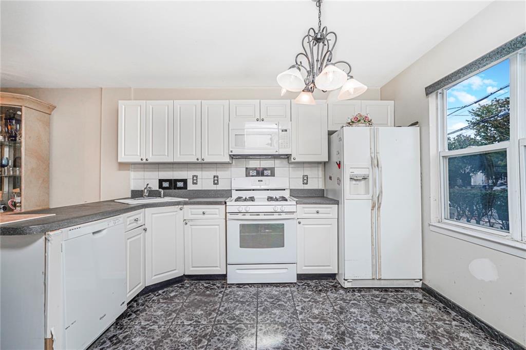 816 Bloomingdale Road Woodrow Staten Island NY 10309