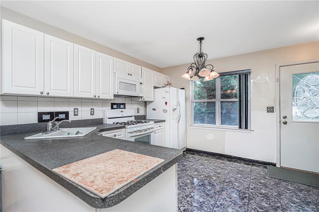 816 Bloomingdale Road Woodrow Staten Island NY 10309