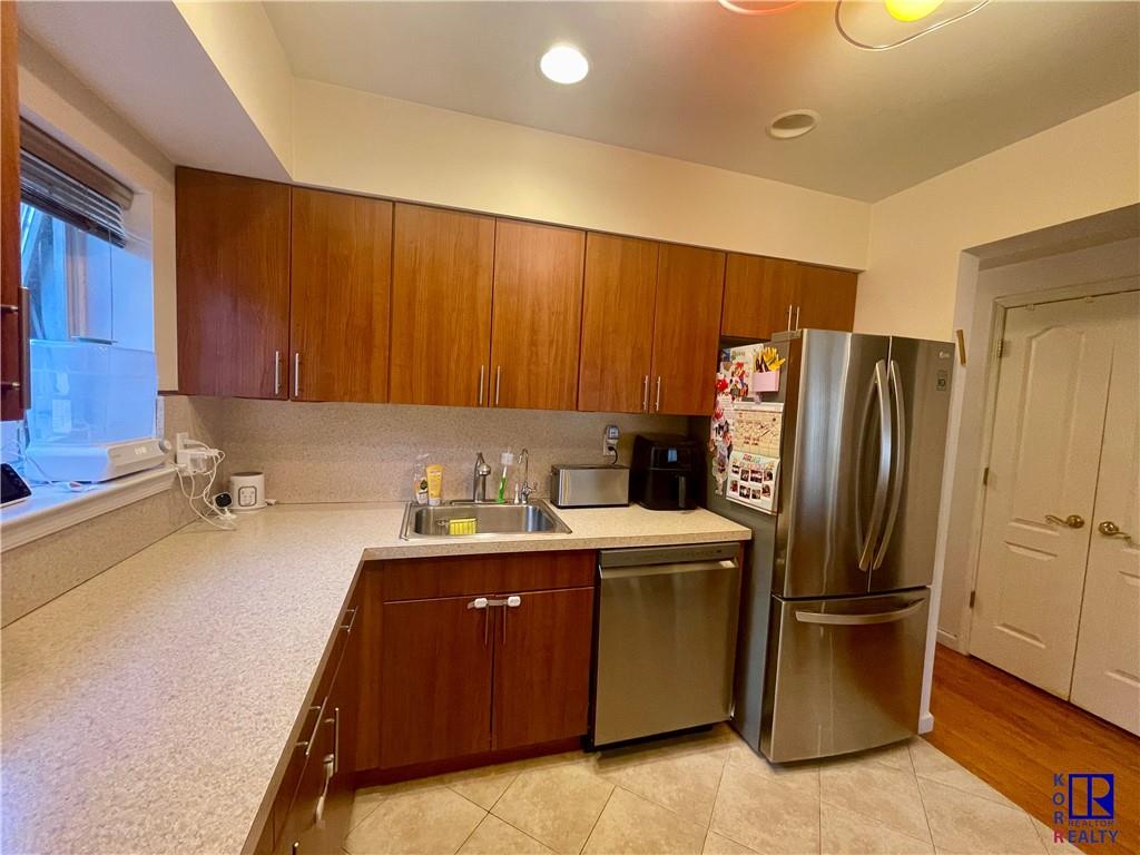 3105 Emmons Avenue Sheepshead Bay Brooklyn NY 11235