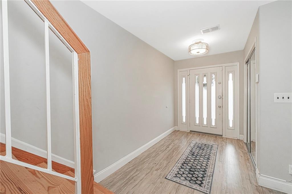 21 Flagship Circle Prince's Bay Staten Island NY 10309