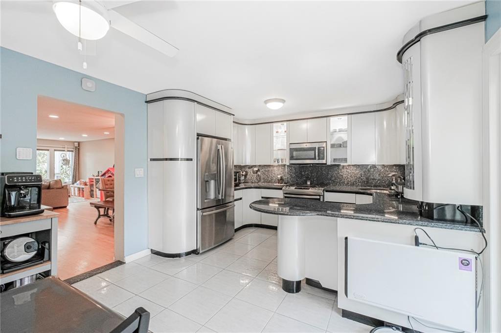 21 Flagship Circle Prince's Bay Staten Island NY 10309
