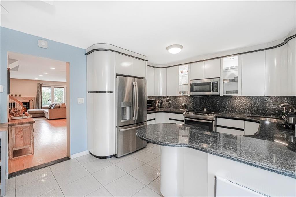 21 Flagship Circle Prince's Bay Staten Island NY 10309