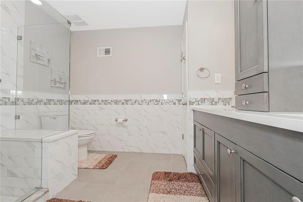 21 Flagship Circle Prince's Bay Staten Island NY 10309