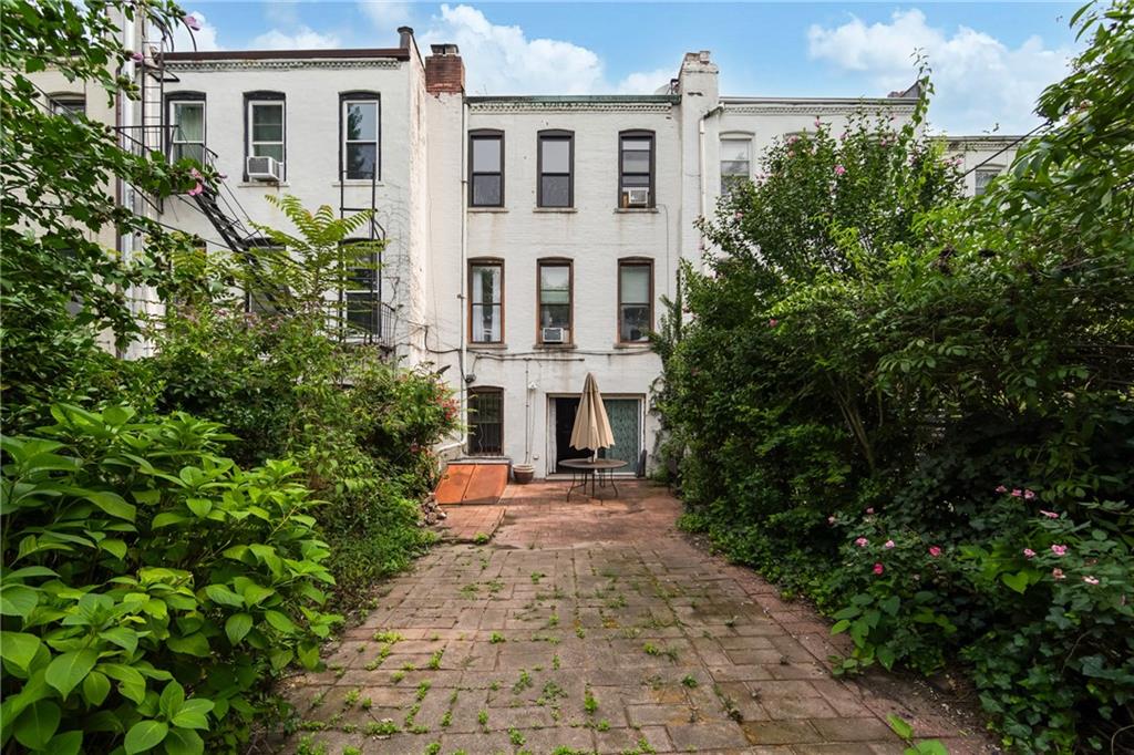 256 Ovington Avenue Bay Ridge Brooklyn NY 11209
