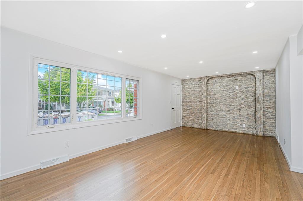 44 Thomas Street Richmond Town Richmondtown NY 10306