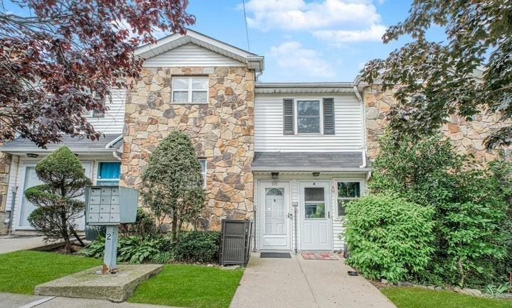 566 Buchanan Avenue Willowbrook Staten Island NY 10314