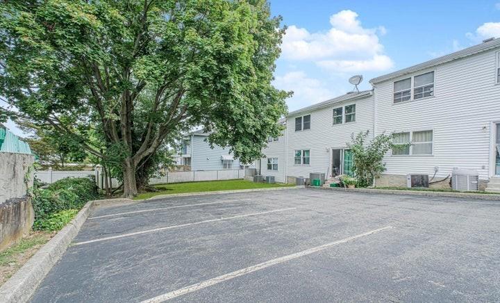 566 Buchanan Avenue Willowbrook Staten Island NY 10314