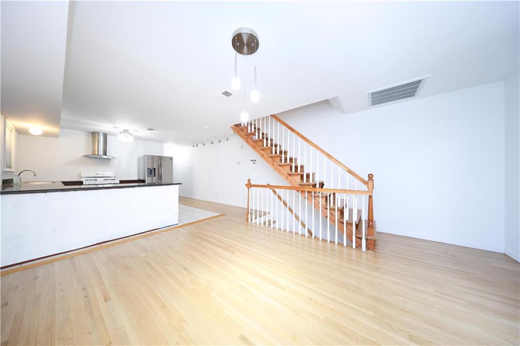 148 Hillside Avenue Grymes Hill Staten Island NY 10304