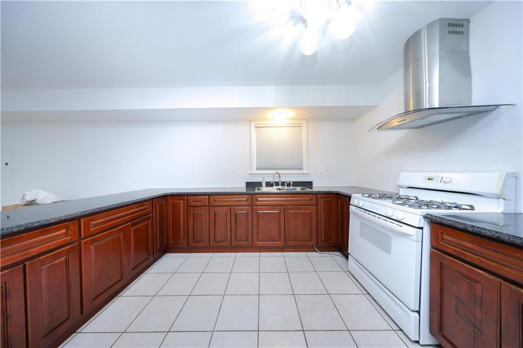 148 Hillside Avenue Grymes Hill Staten Island NY 10304