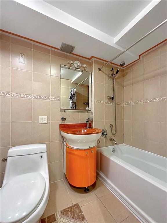 1495 East 28th Street Midwood Brooklyn NY 11229