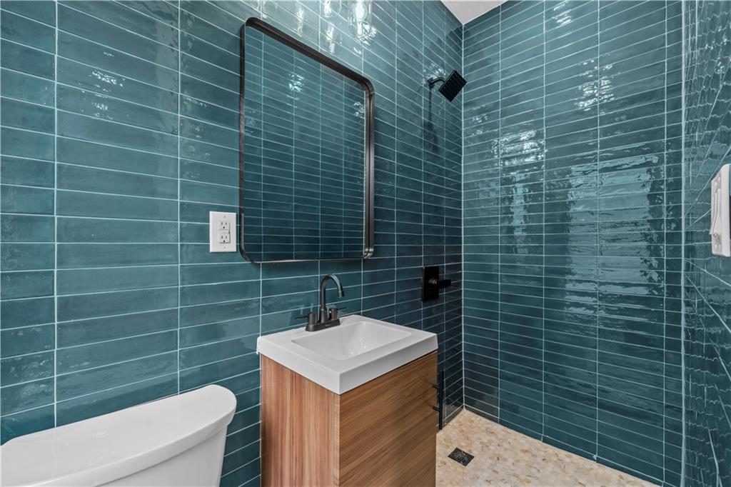 371 Grant Avenue East New York Brooklyn NY 11208