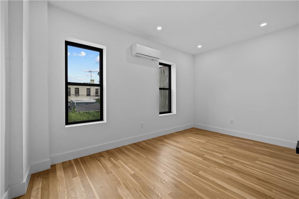 371 Grant Avenue East New York Brooklyn NY 11208