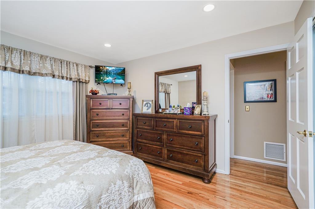 76 Stecher Street Huguenot Staten Island NY 10312