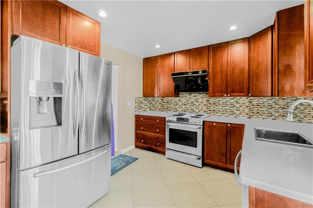 23 Deirdre Court Clifton Staten Island NY 10304