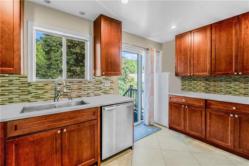 23 Deirdre Court Clifton Staten Island NY 10304
