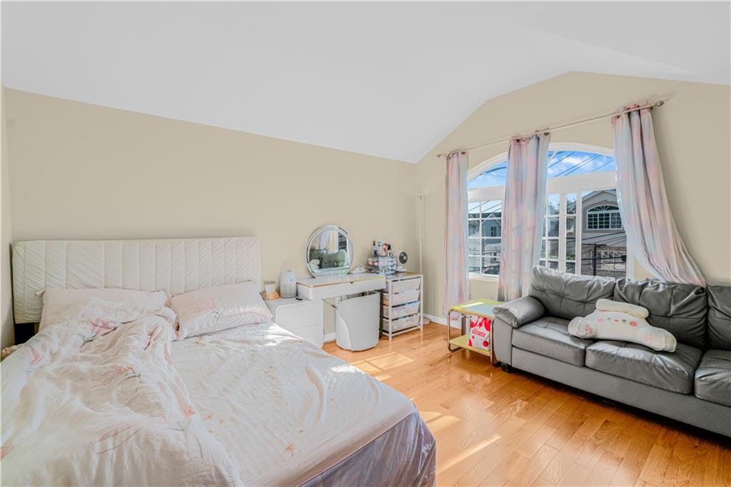 23 Deirdre Court Clifton Staten Island NY 10304