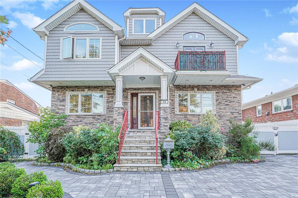 68 Kensington Avenue Arrochar Staten Island NY 10305