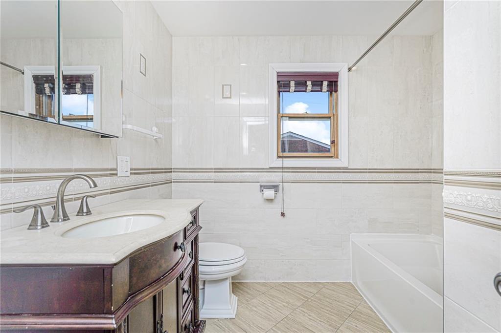 68 Kensington Avenue Arrochar Staten Island NY 10305