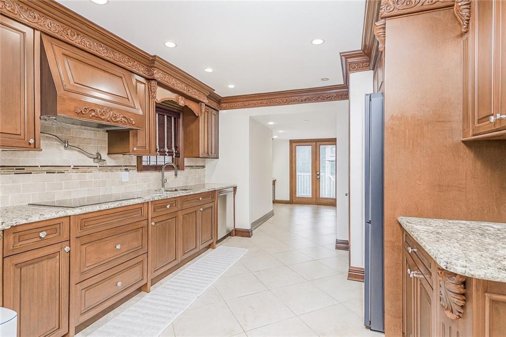 68 Kensington Avenue Arrochar Staten Island NY 10305