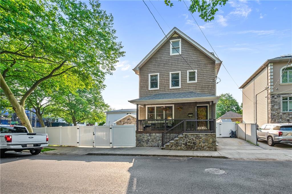 453 North Railroad Avenue Staten Island NY 10304