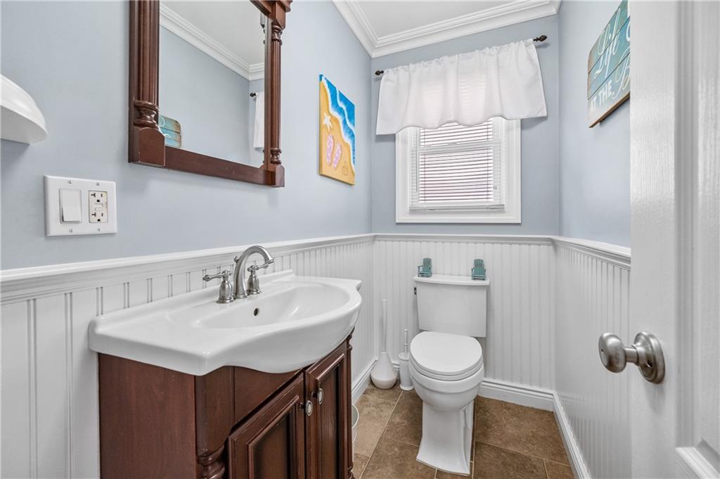 453 North Railroad Avenue Staten Island NY 10304