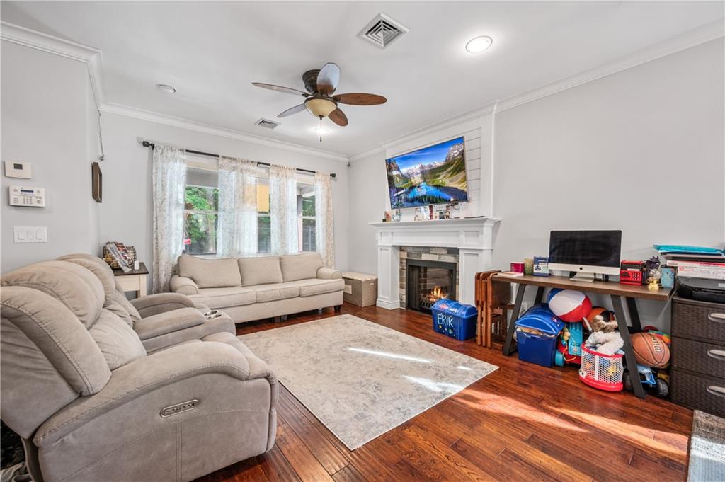 453 North Railroad Avenue Staten Island NY 10304