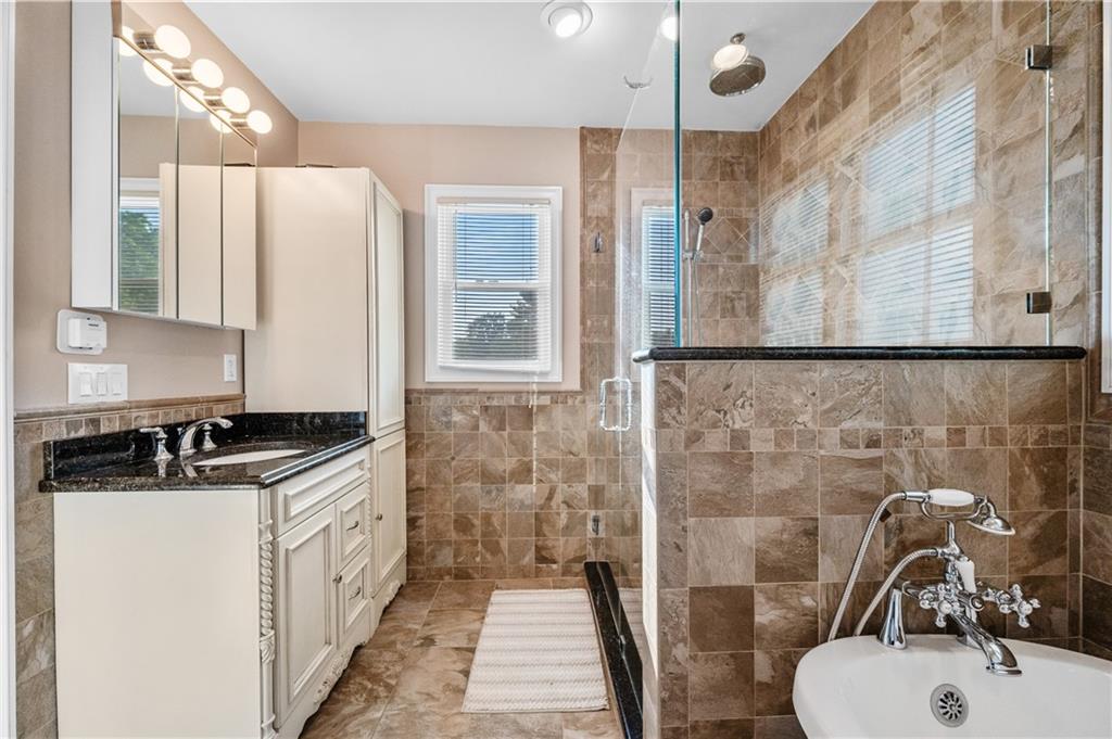 453 North Railroad Avenue Staten Island NY 10304