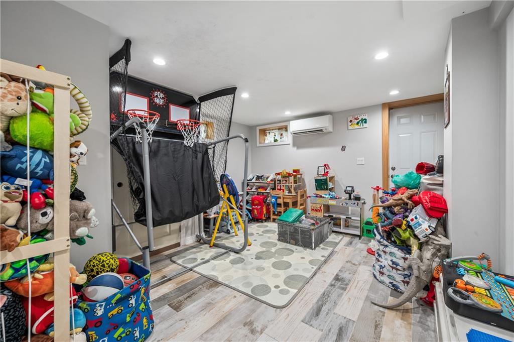 453 North Railroad Avenue Staten Island NY 10304